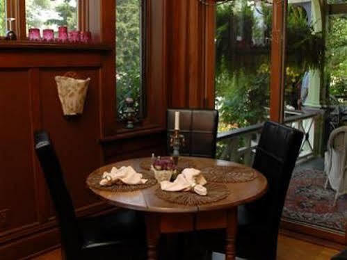 Boyden House Inn B&B Grand Haven Restaurant photo